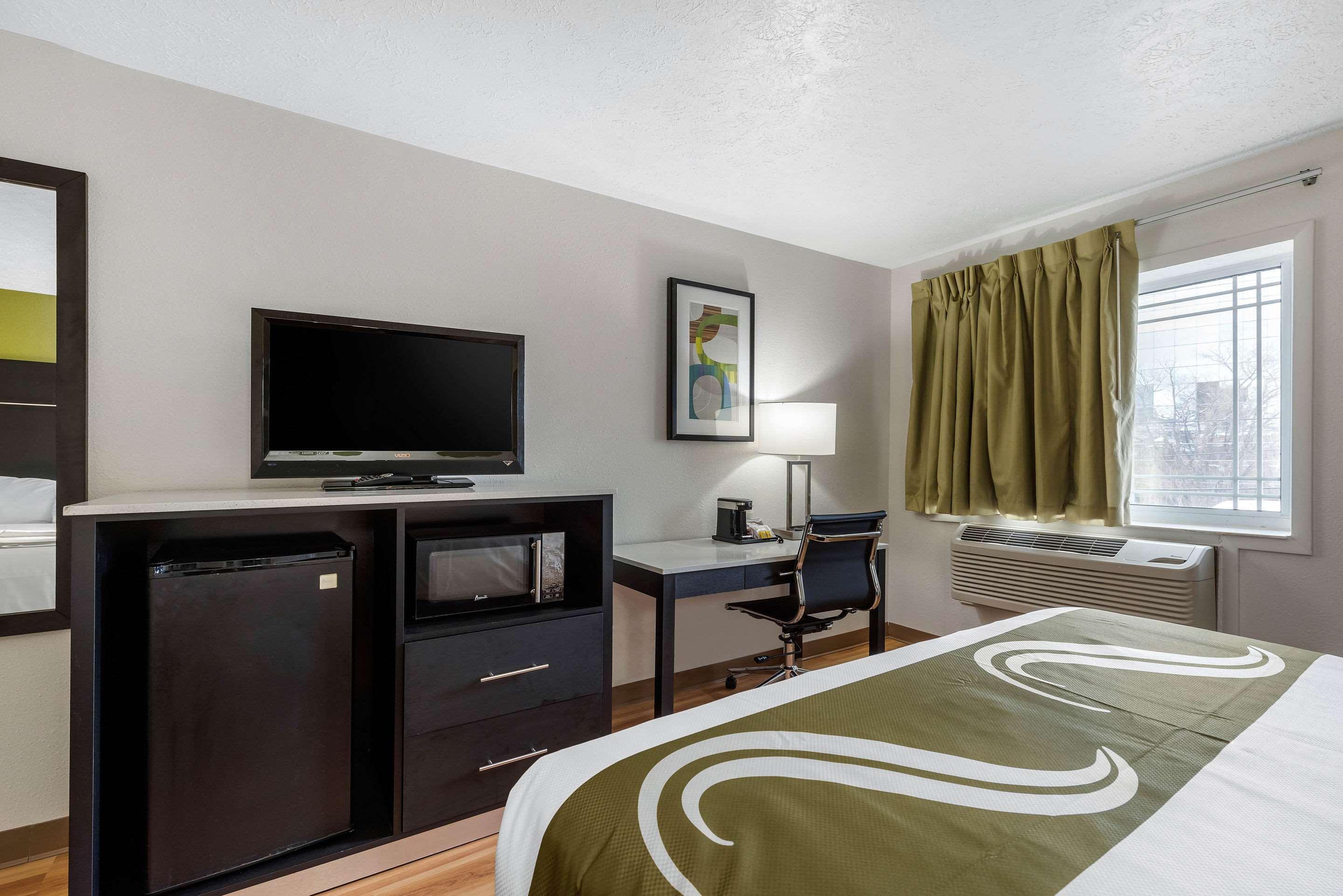 Quality Inn Coraopolis Екстер'єр фото