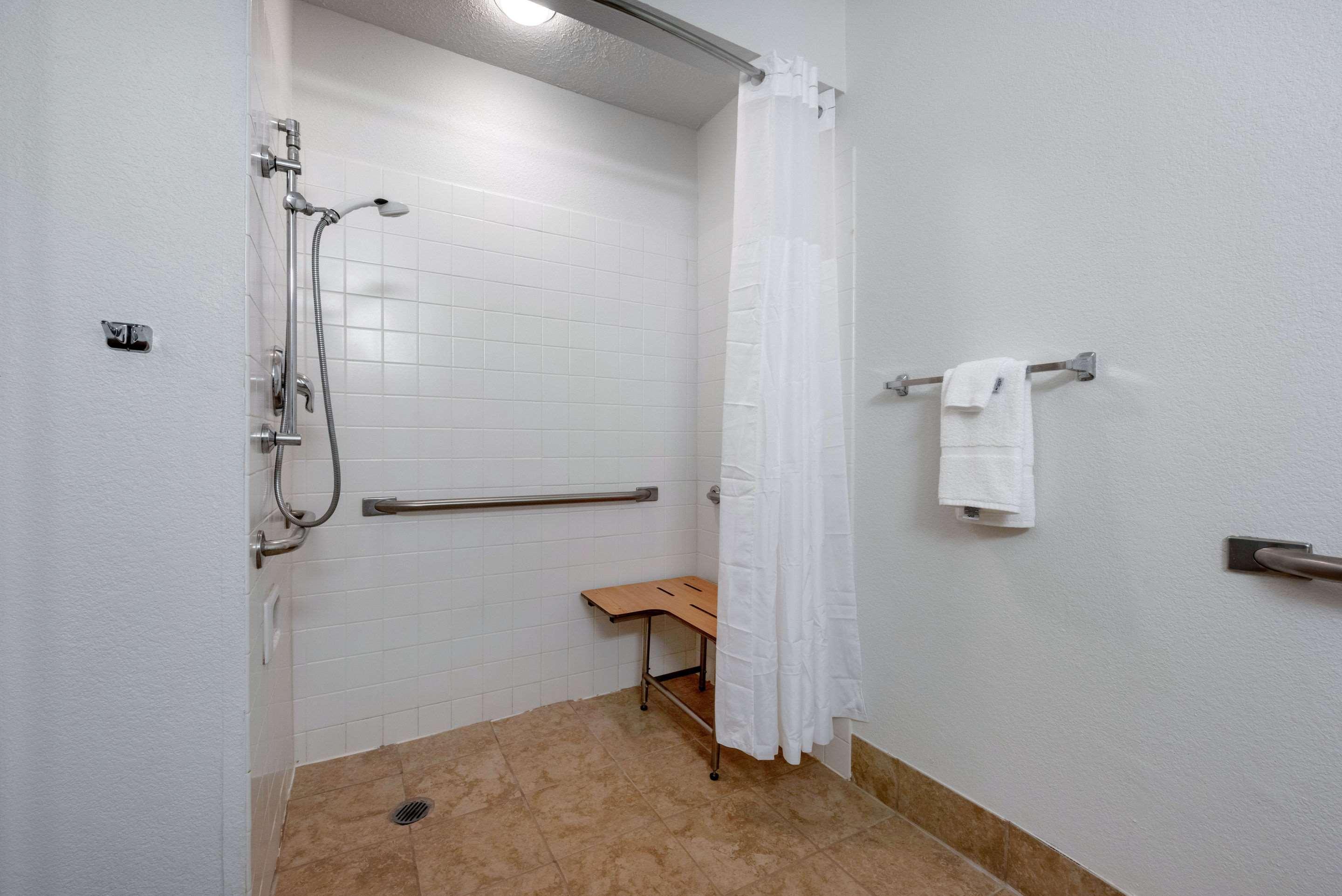 Quality Inn Coraopolis Екстер'єр фото