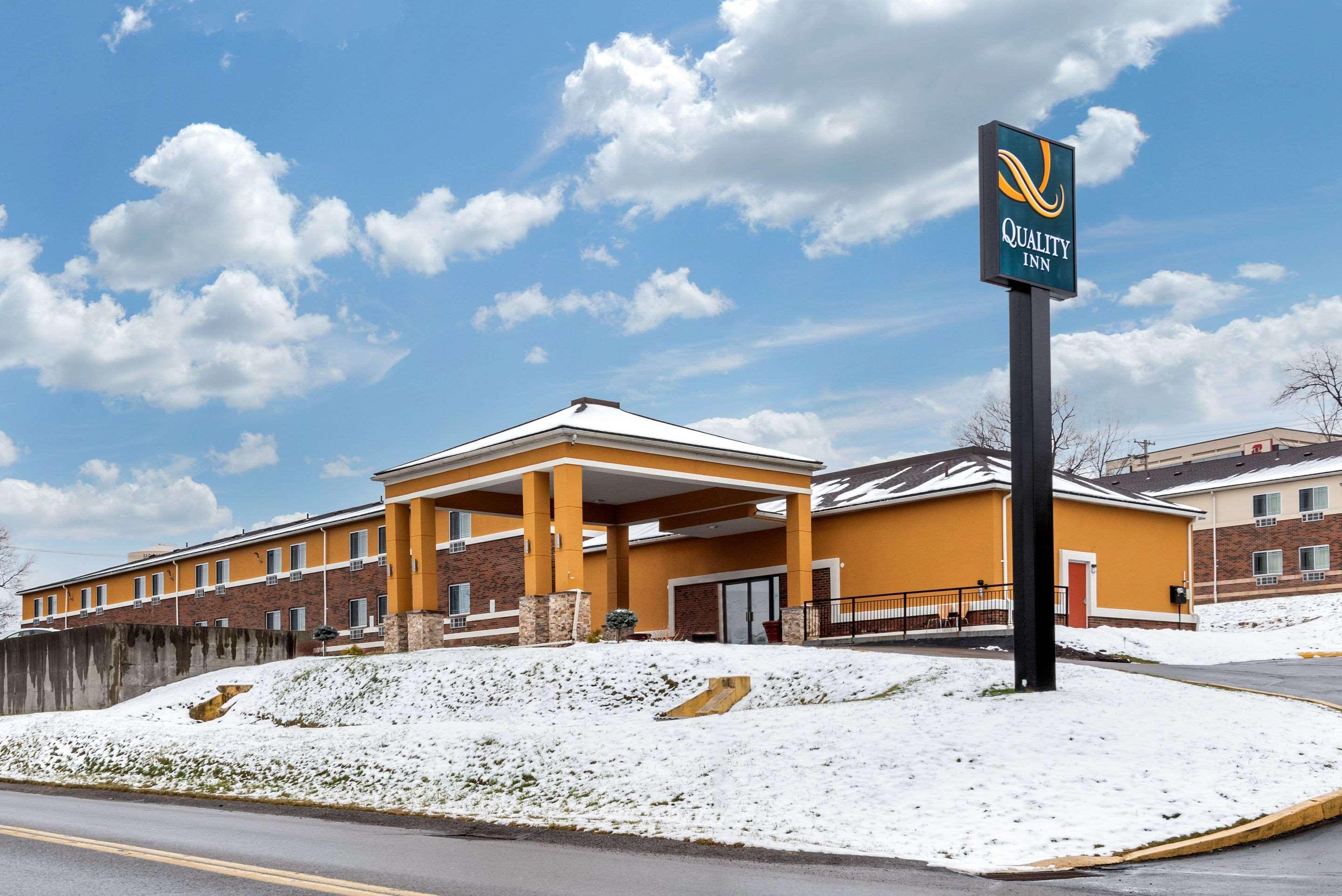 Quality Inn Coraopolis Екстер'єр фото