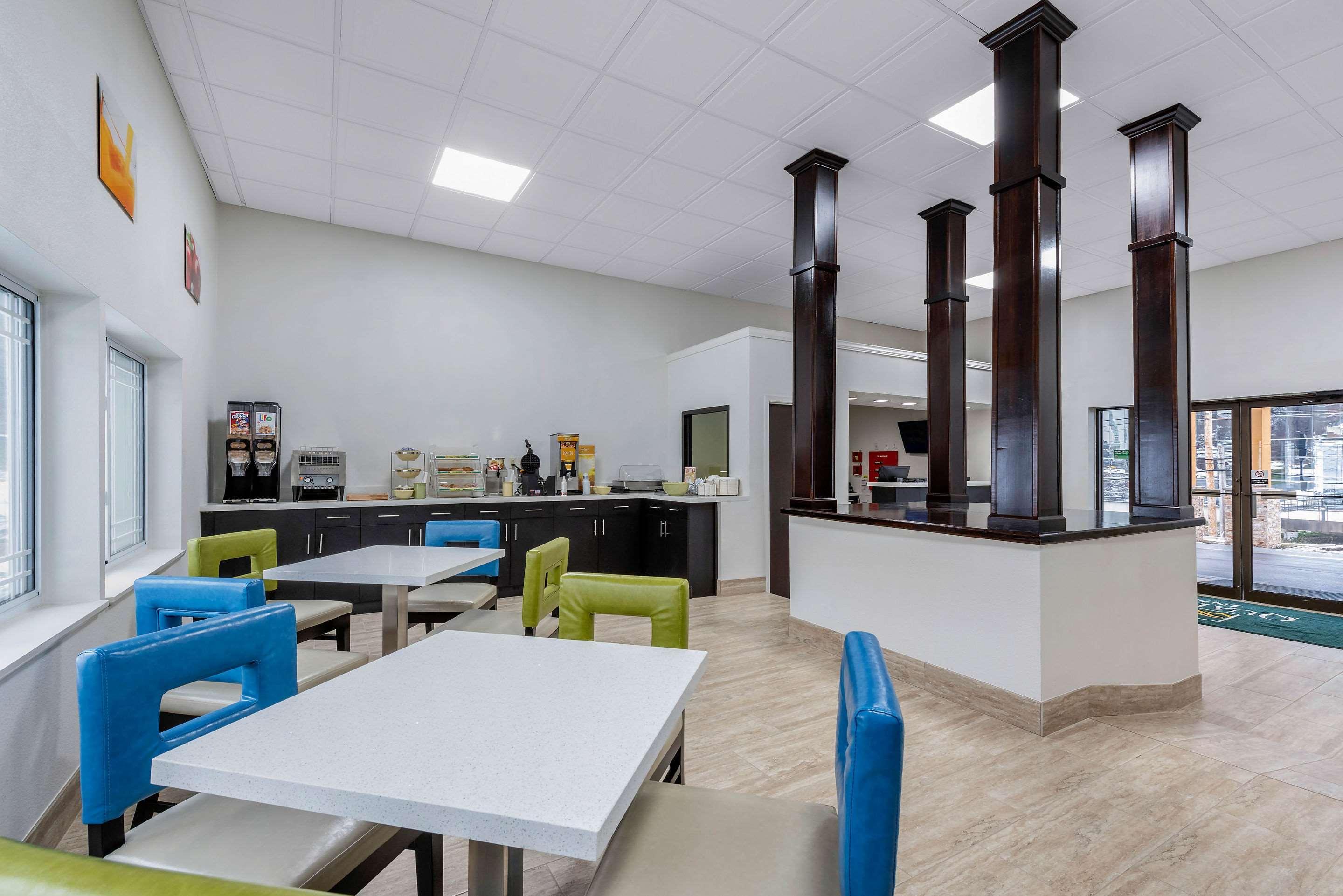 Quality Inn Coraopolis Екстер'єр фото