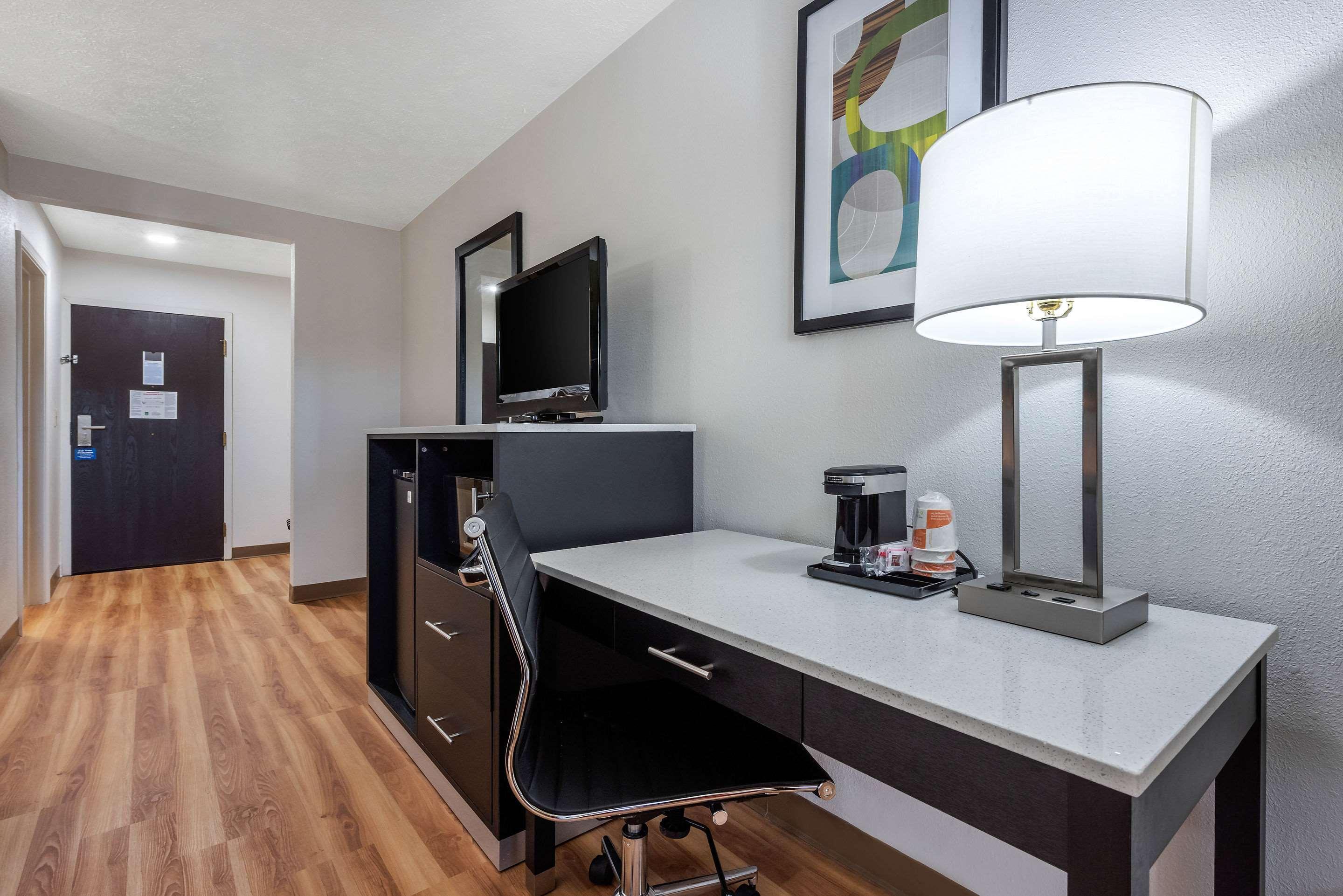 Quality Inn Coraopolis Екстер'єр фото