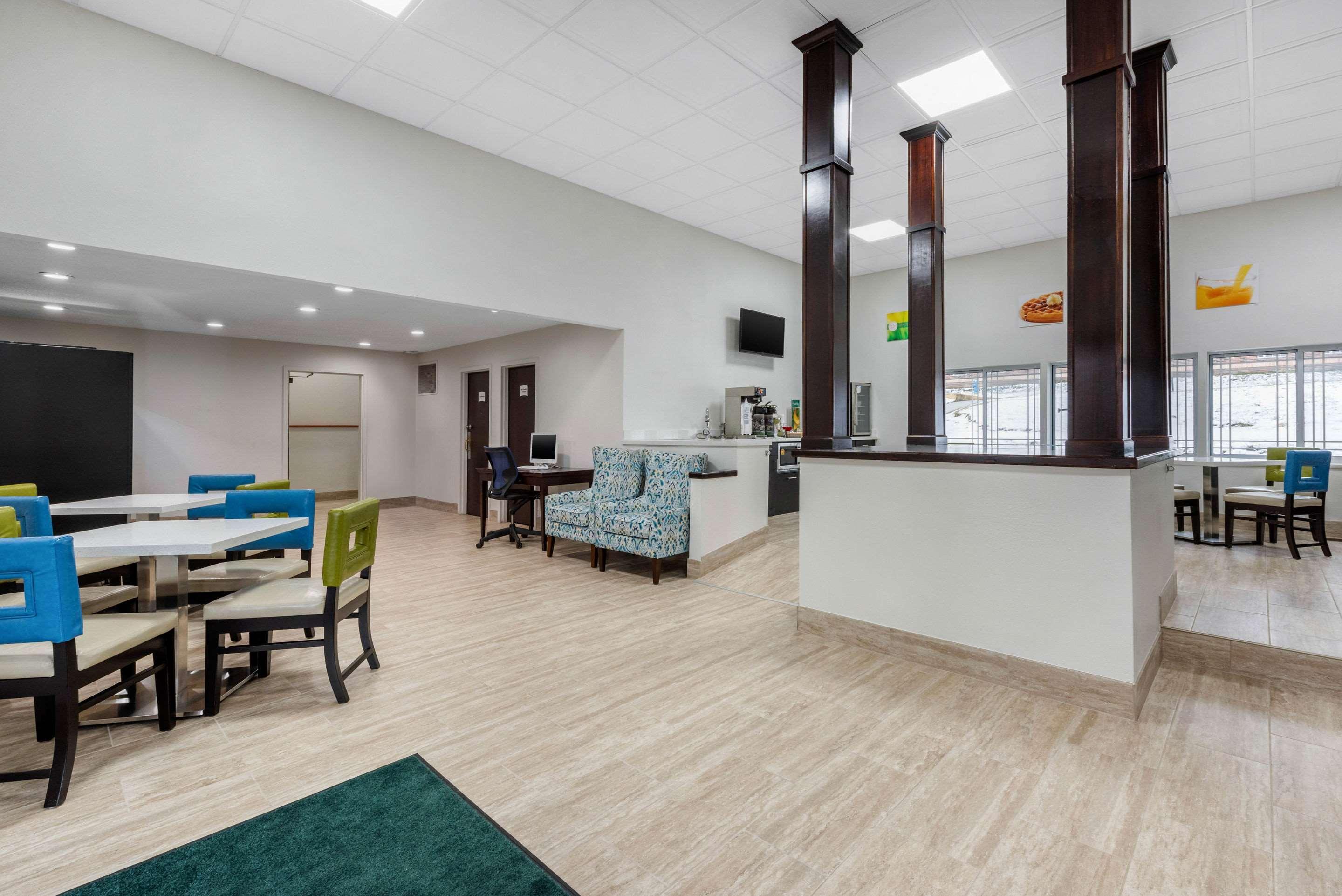 Quality Inn Coraopolis Екстер'єр фото