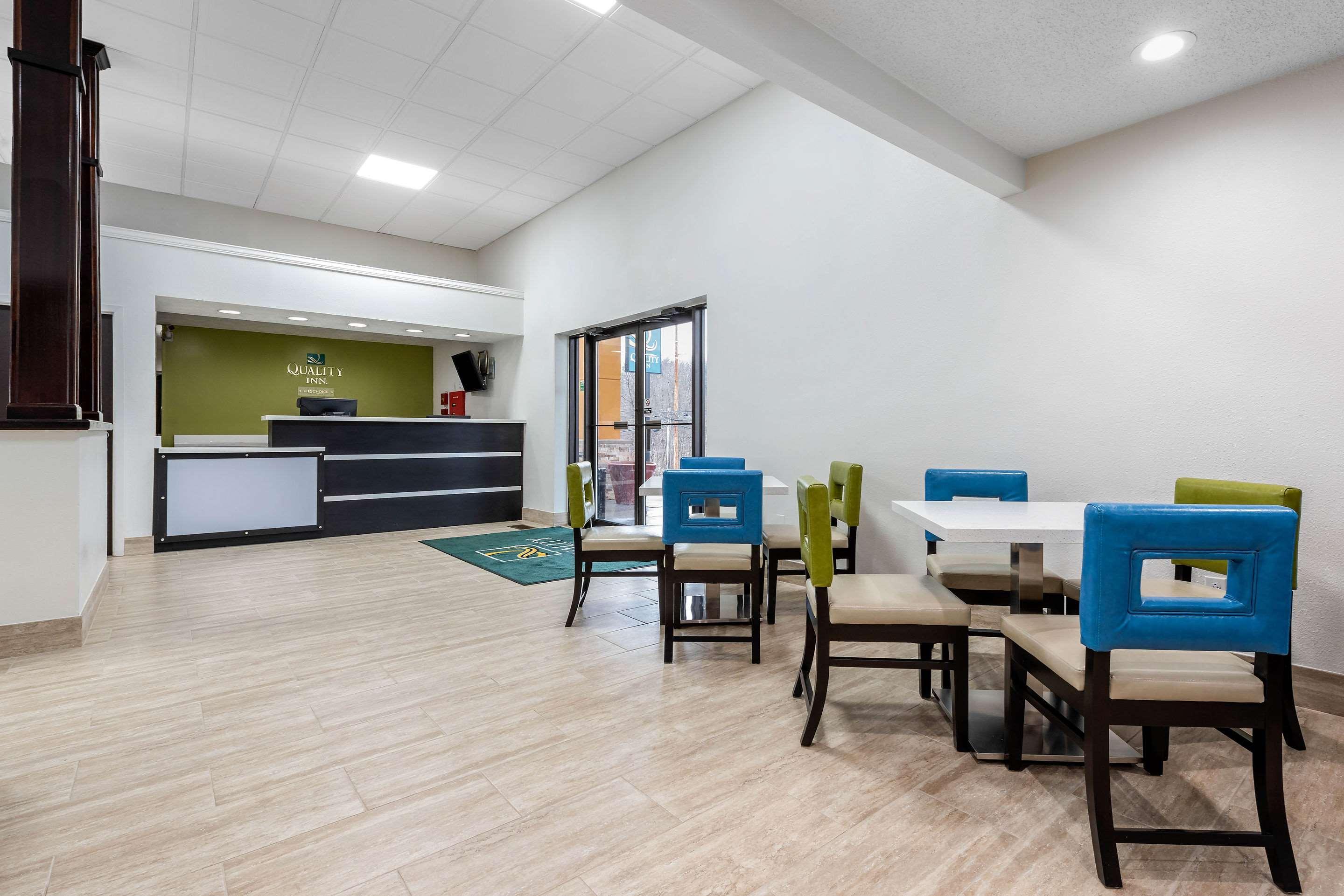 Quality Inn Coraopolis Екстер'єр фото