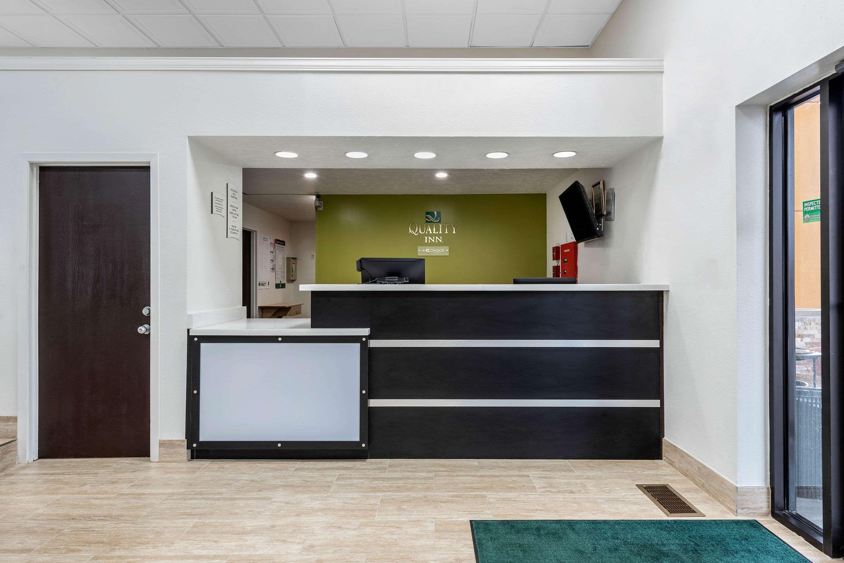 Quality Inn Coraopolis Екстер'єр фото
