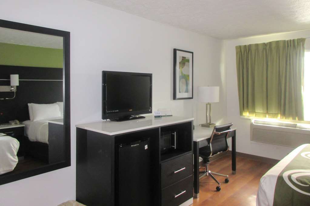 Quality Inn Coraopolis Номер фото